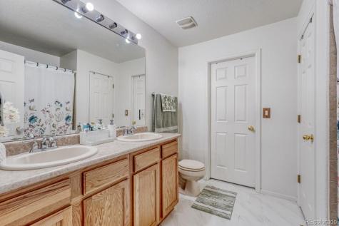 588 S Mobile Place Aurora CO 80017