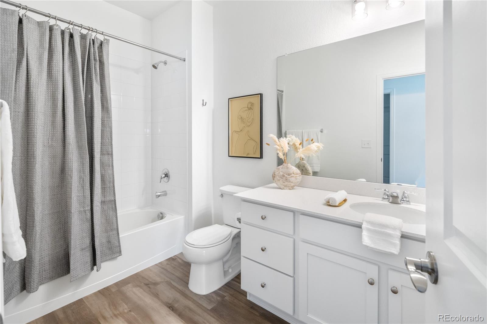 1828 S Poplar Court Denver CO 80224