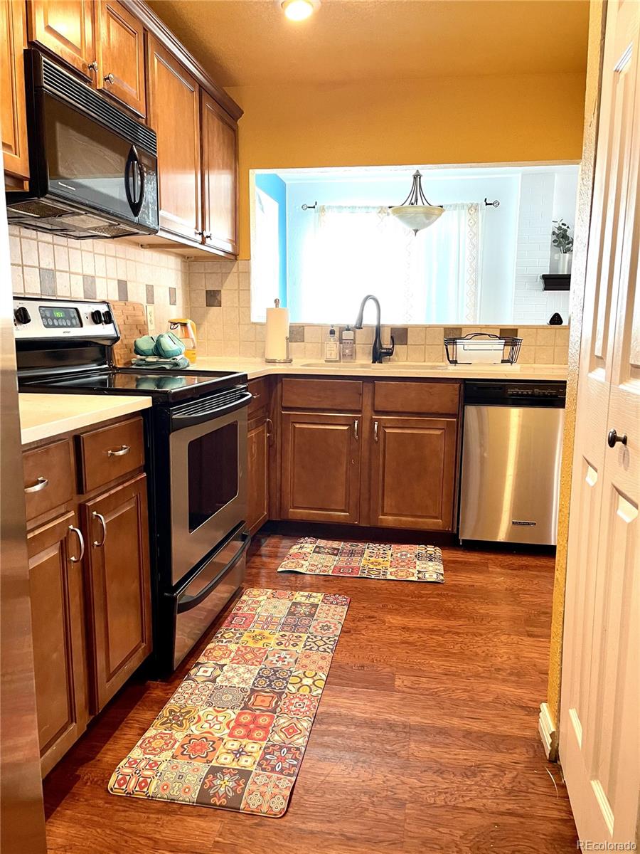 10330 W Jewell Lakewood CO 80232