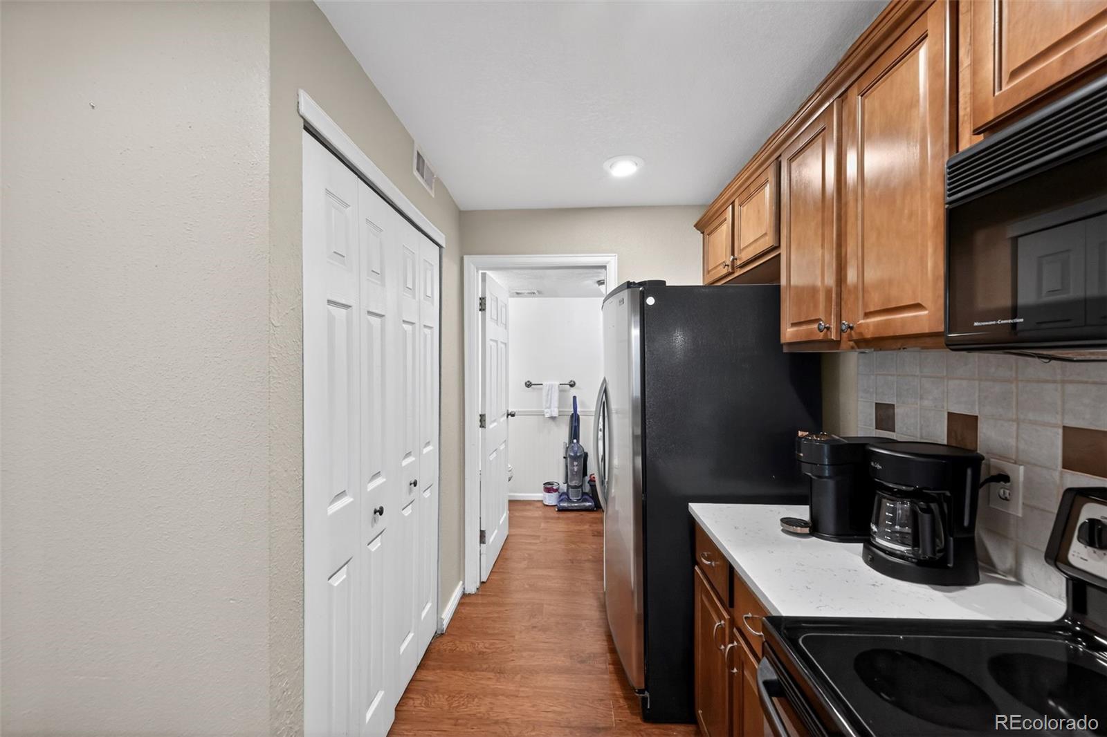 10330 W Jewell Lakewood CO 80232