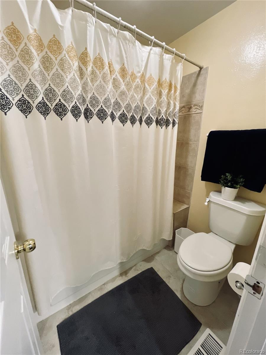 10330 W Jewell Lakewood CO 80232