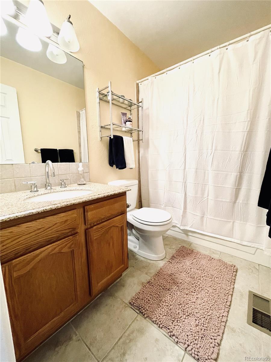 10330 W Jewell Lakewood CO 80232