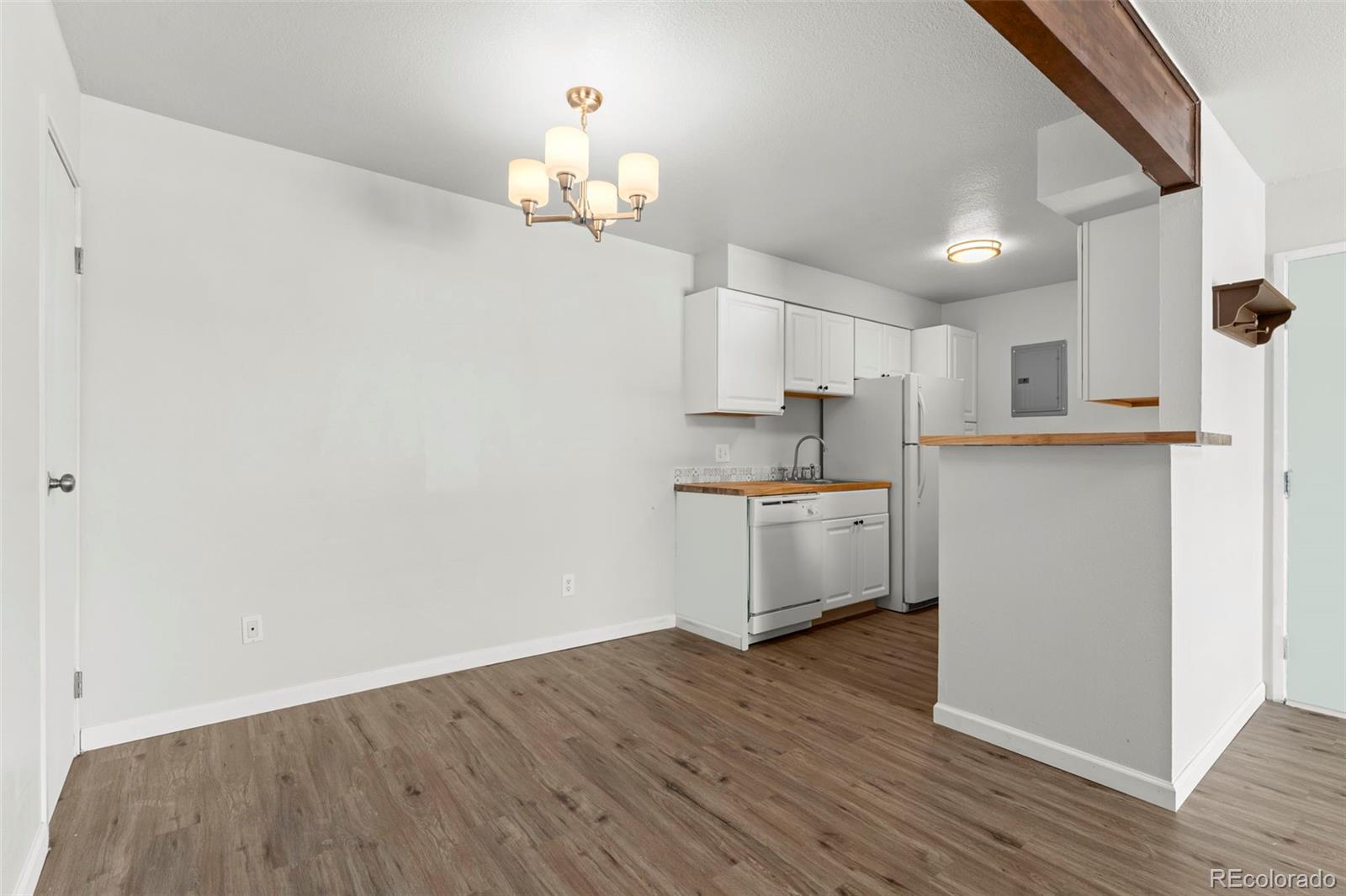 381 S Ames Street Lakewood CO 80226