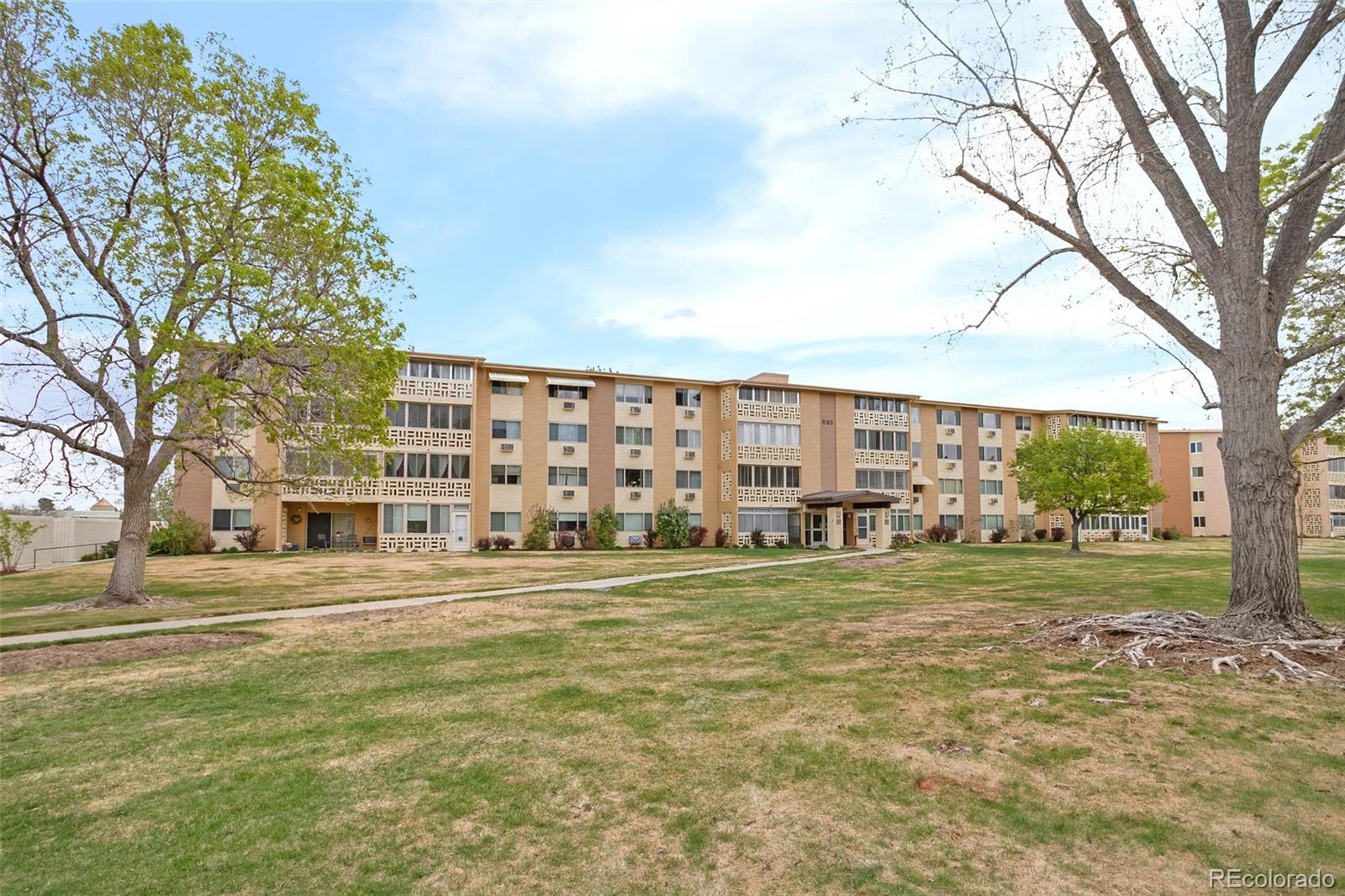 690 S Alton Way Denver CO 80247