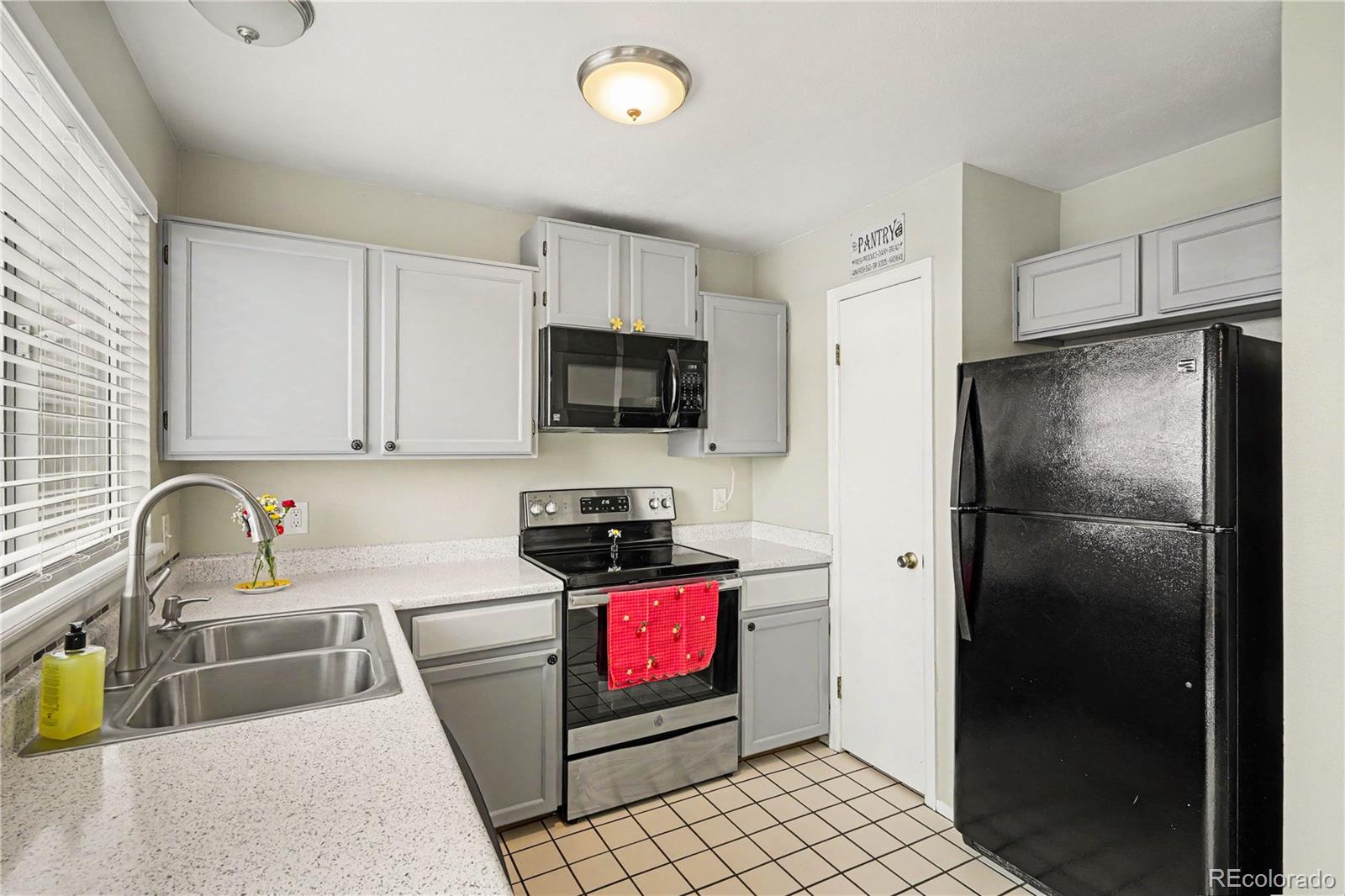 828 Summer Drive Highlands Ranch CO 80126