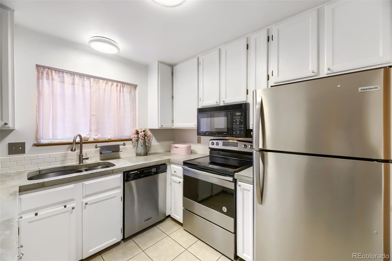 2036 S Balsam Street Lakewood CO 80227