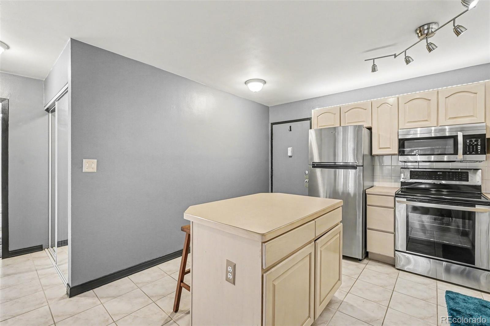 1121 Albion Street Denver CO 80220