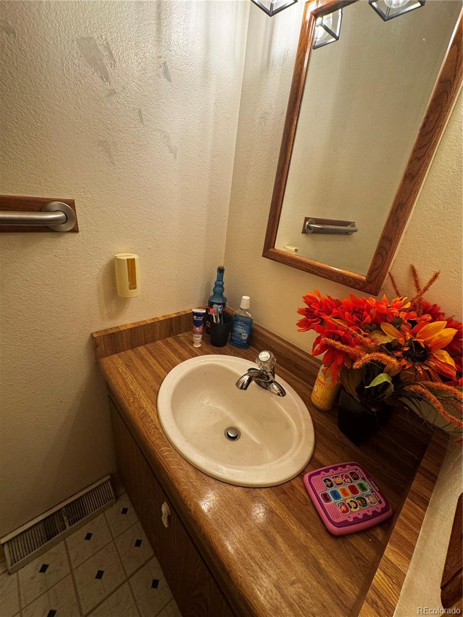 1066 W 88th Avenue Thornton CO 80260