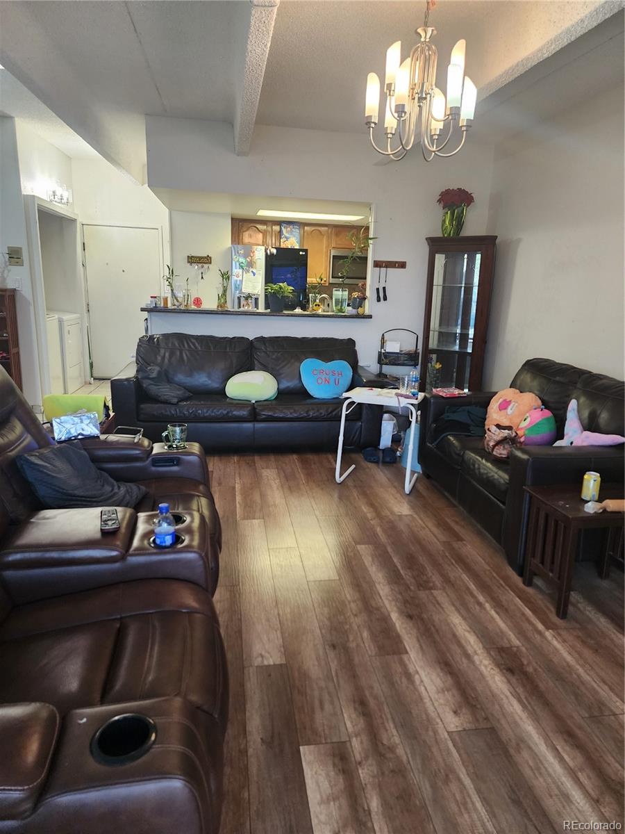 1011 S Ironton Street Aurora CO 80012
