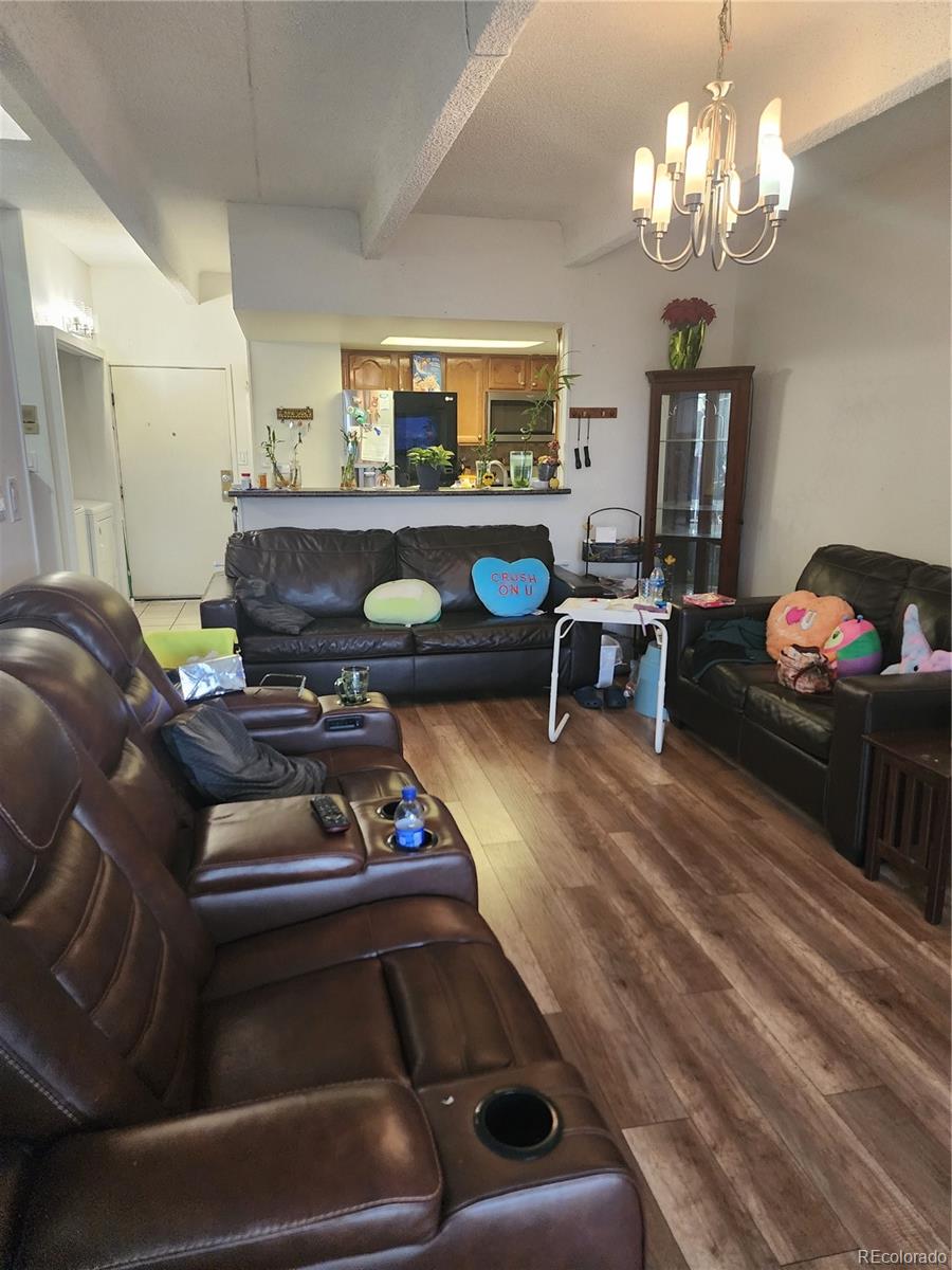1011 S Ironton Street Aurora CO 80012