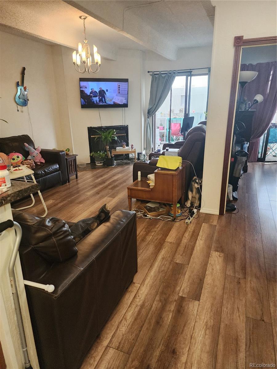 1011 S Ironton Street Aurora CO 80012