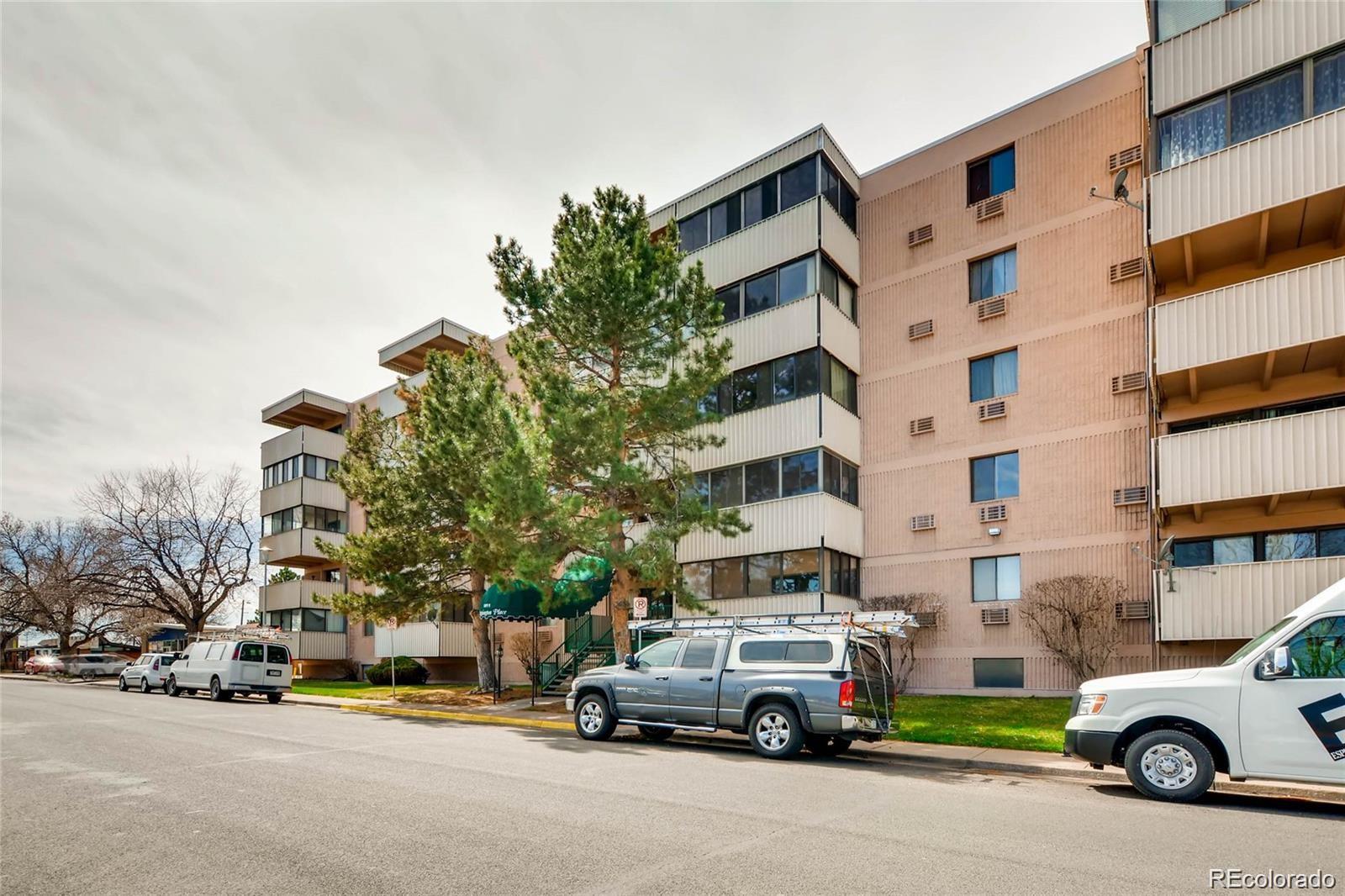 1011 S Ironton Street Aurora CO 80012