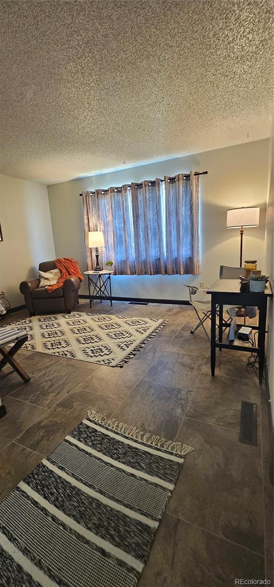 708 W 1st Avenue Kit Carson CO 80825