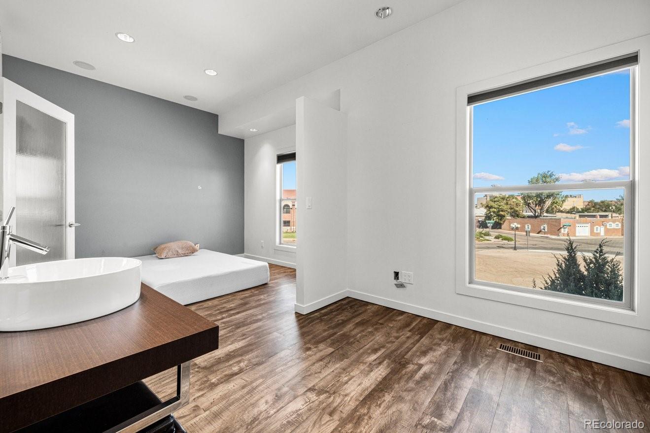 231 W Riverwalk Pueblo CO 81003