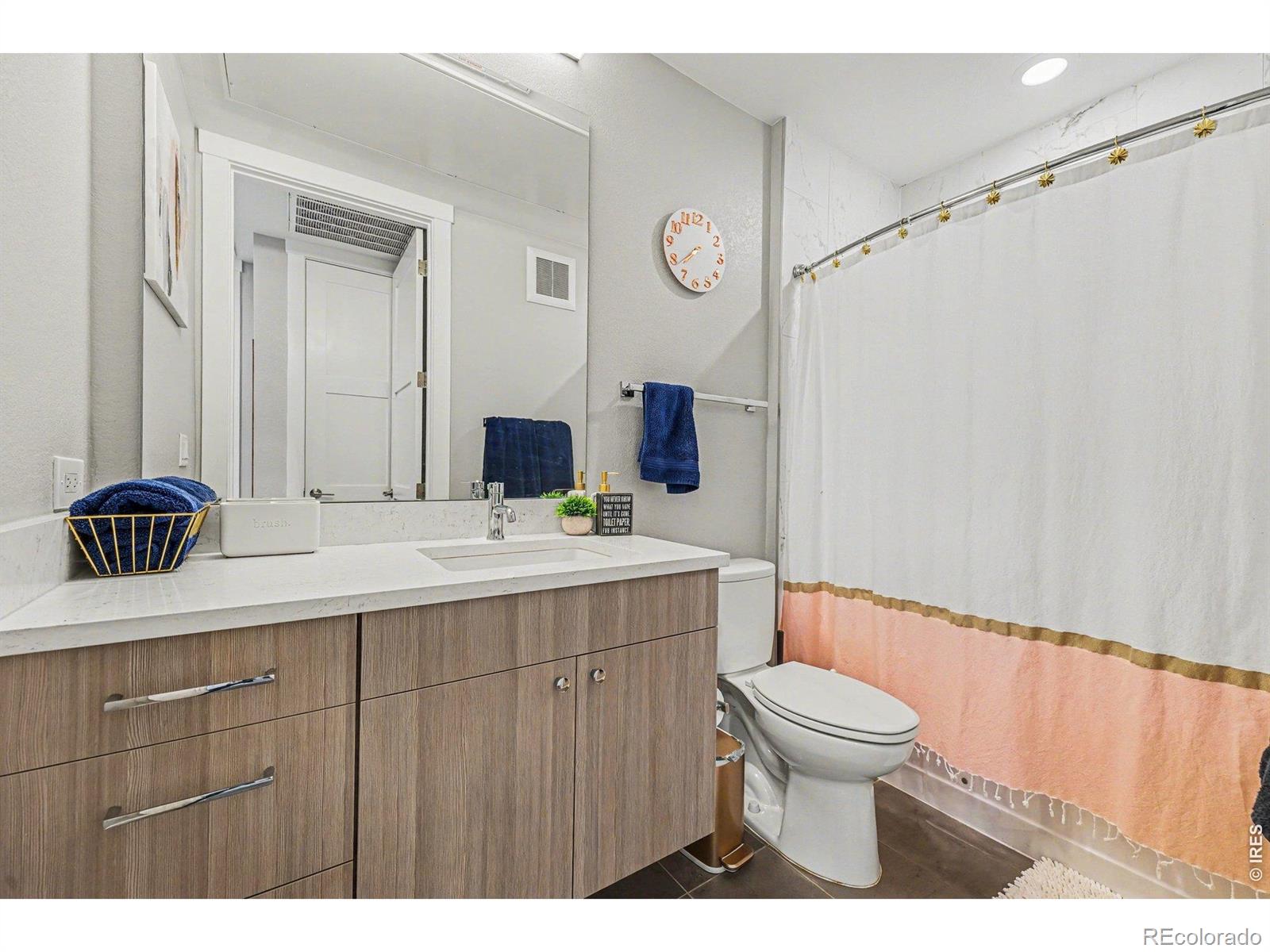 4885 S Monaco Street Denver CO 80237