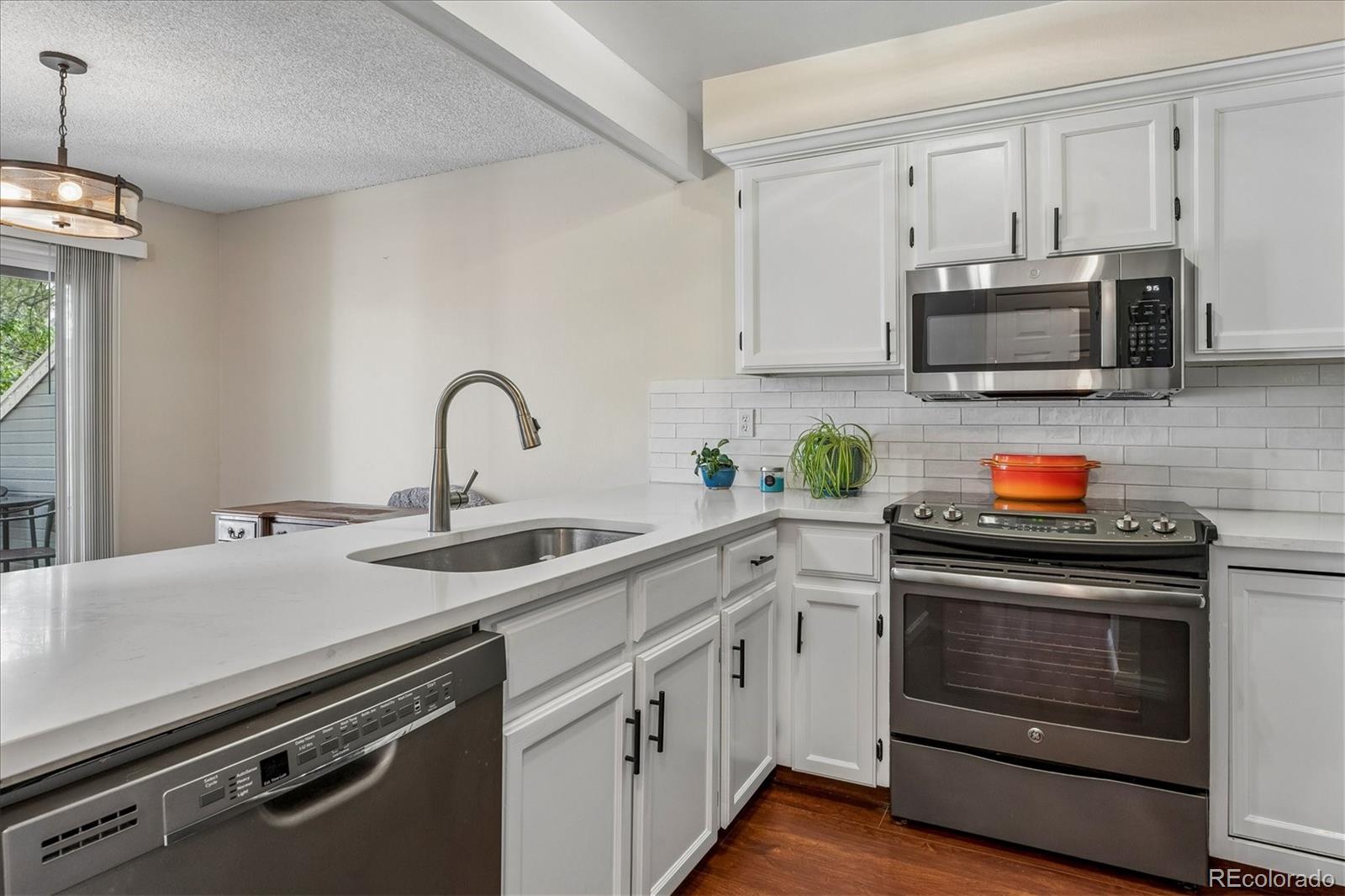 2821 W Long Drive Littleton CO 80120