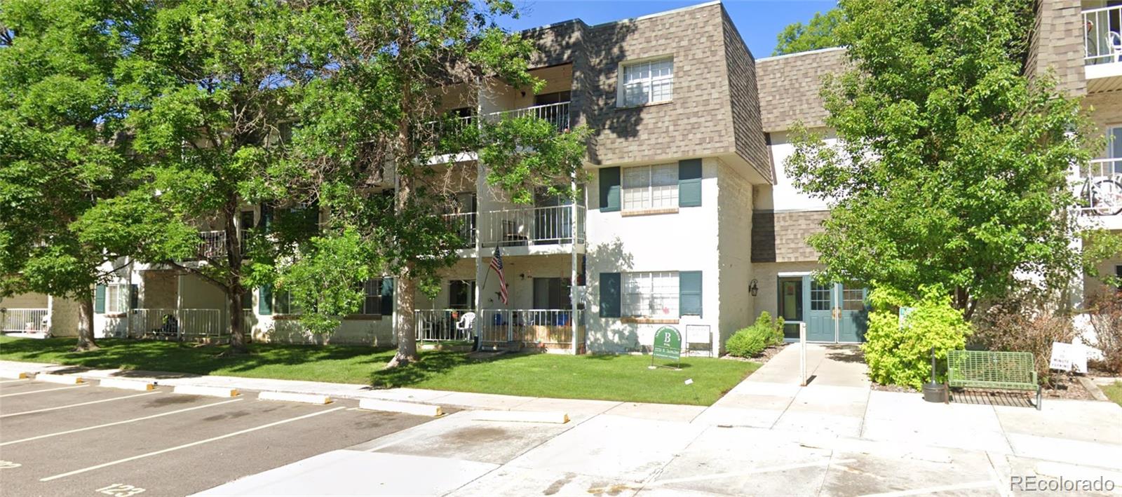 Denver CO, 2225 S Jasmine Street, Unit 207