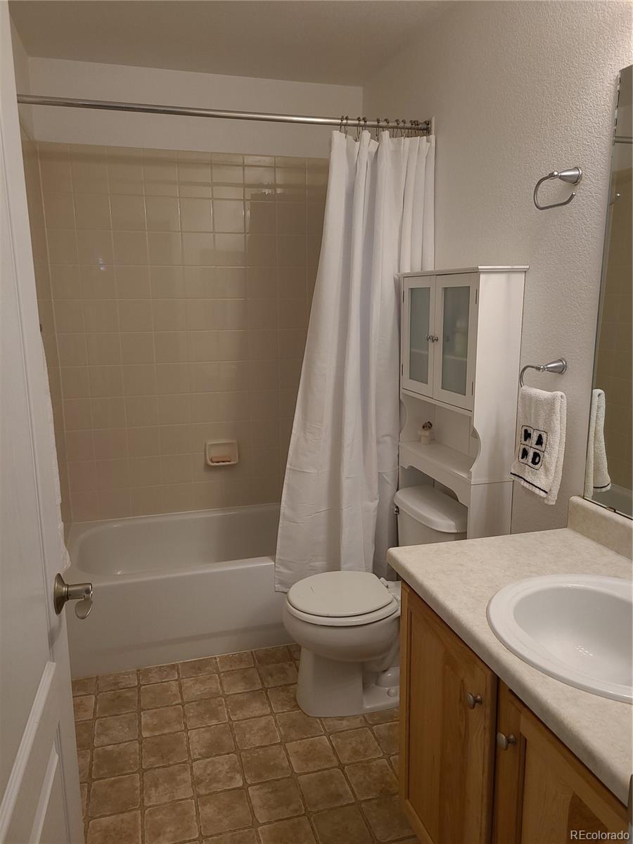9492 Cedarhurst Lane Highlands Ranch CO 80129