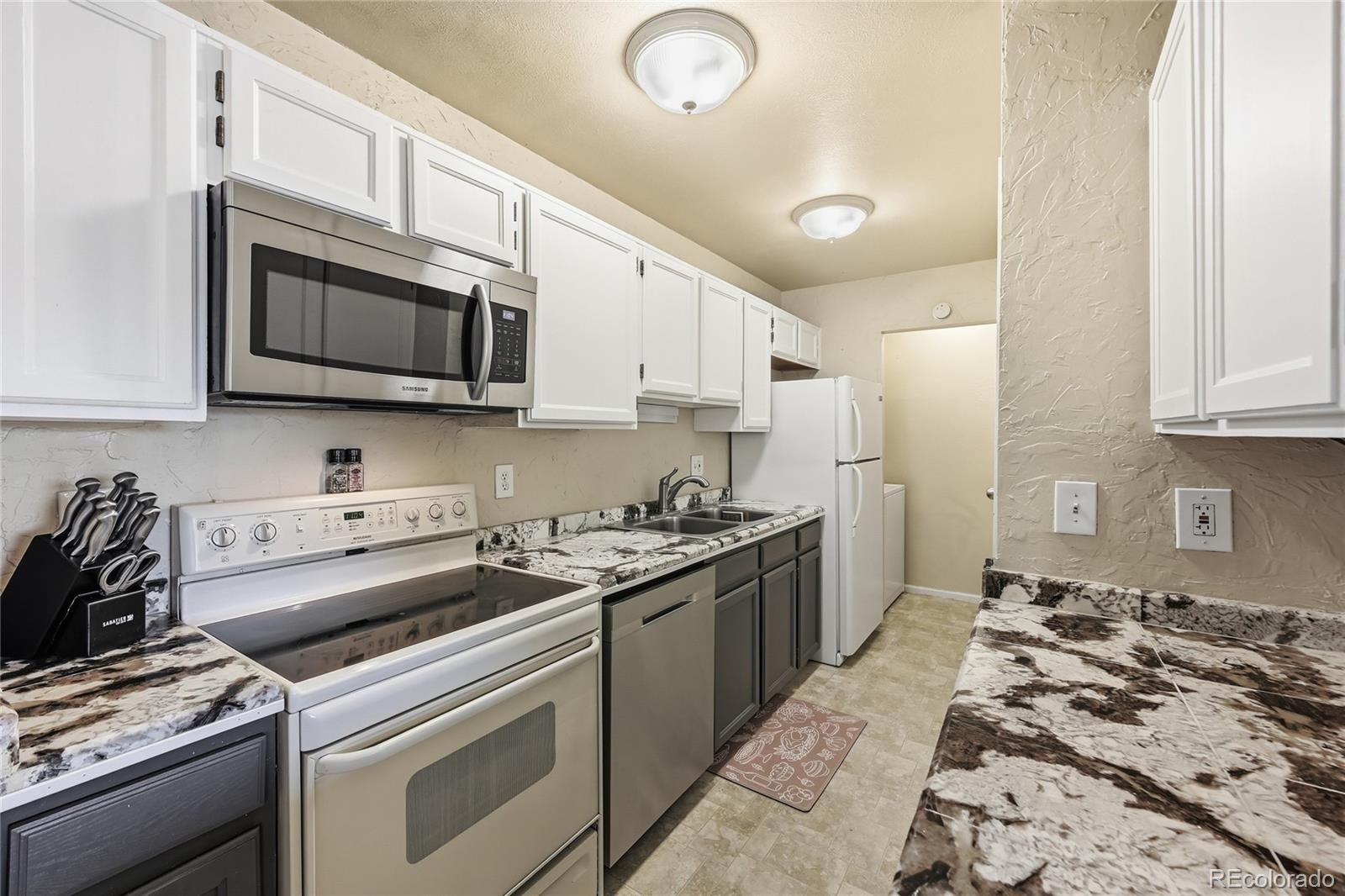 8910 Fox Drive Thornton CO 80260