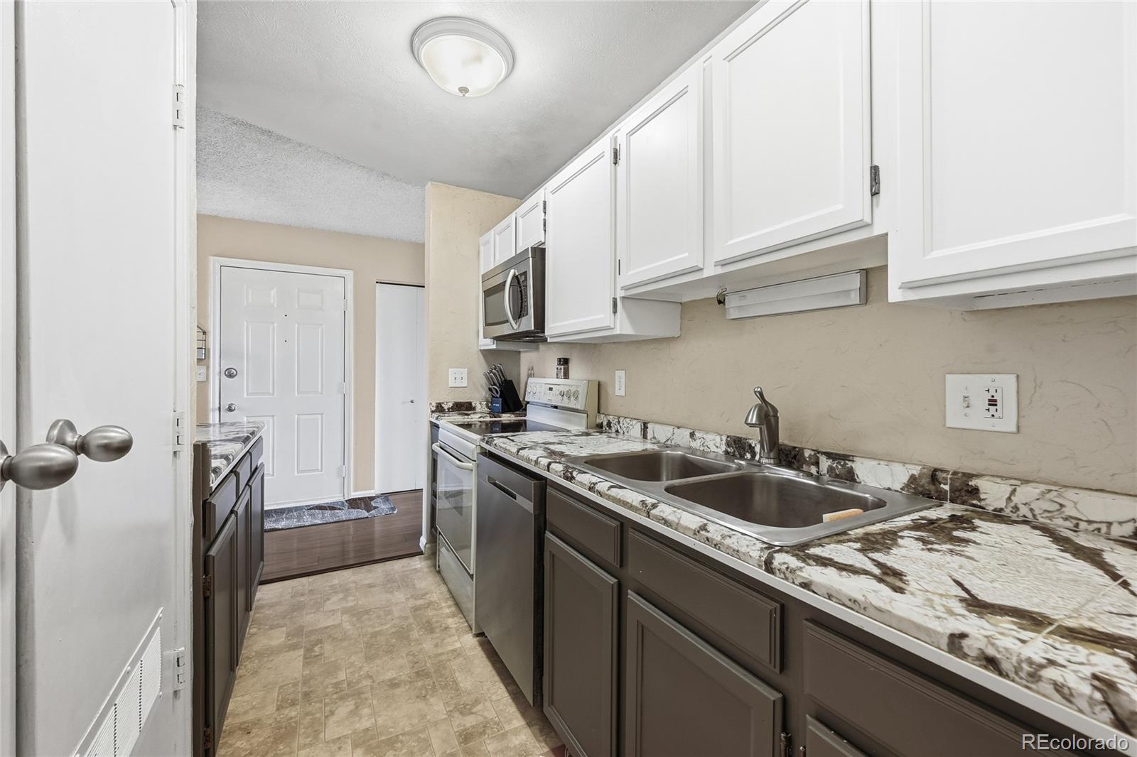 8910 Fox Drive Thornton CO 80260
