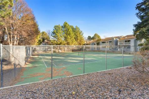 904 S Walden Way Aurora CO 80017