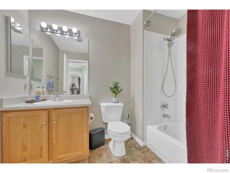 4251 S Blackhawk Circle Aurora CO 80014