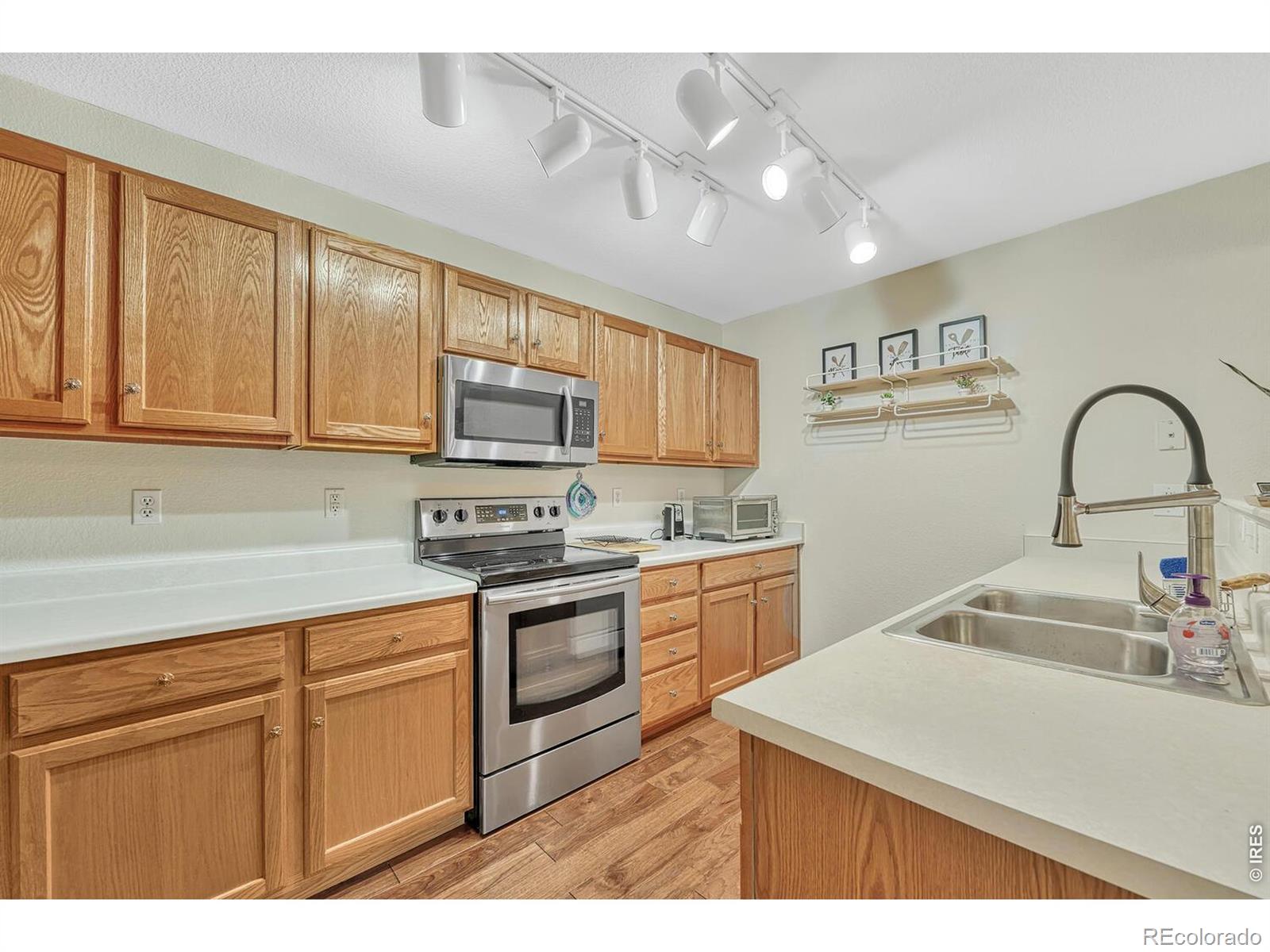 4251 S Blackhawk Circle Aurora CO 80014