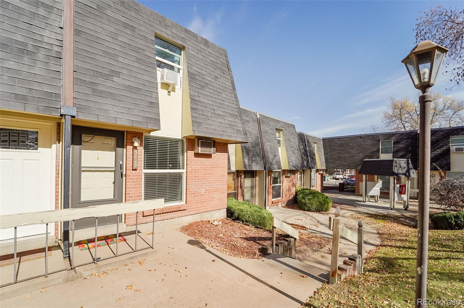 5809 S Pearl Street Centennial CO 80121