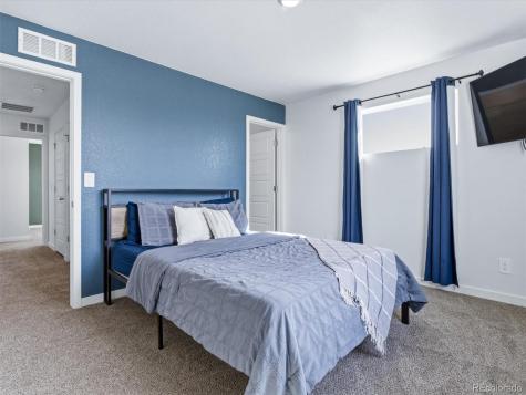 519 Condor Way Johnstown CO 80534