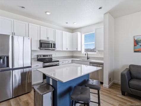 519 Condor Way Johnstown CO 80534