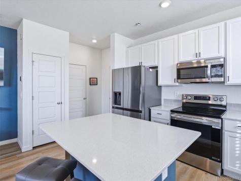 519 Condor Way Johnstown CO 80534