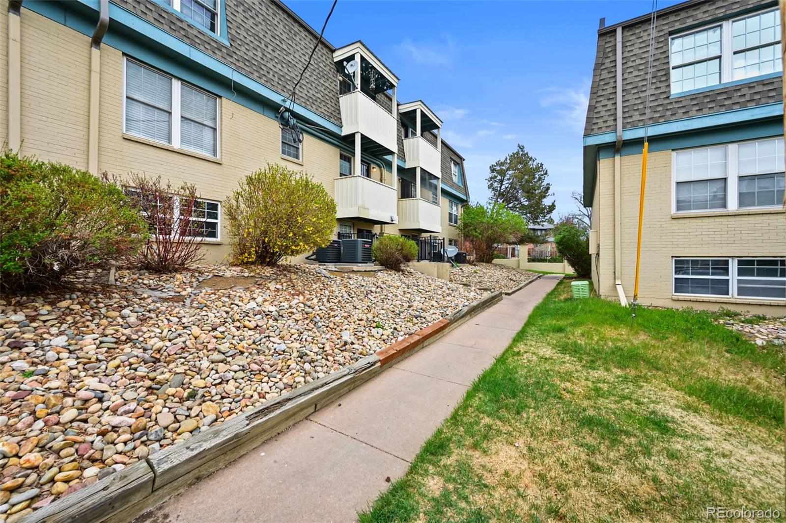 3480 S Akron Street Denver CO 80231