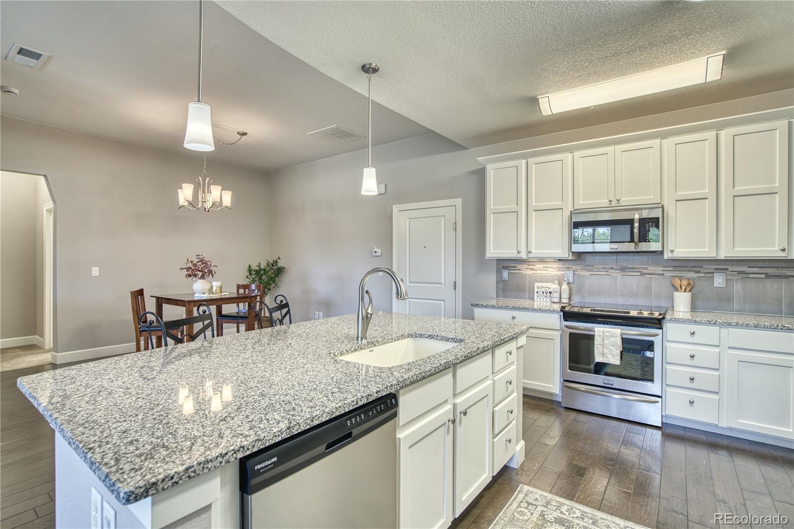 1379 Charles Drive Longmont CO 80503