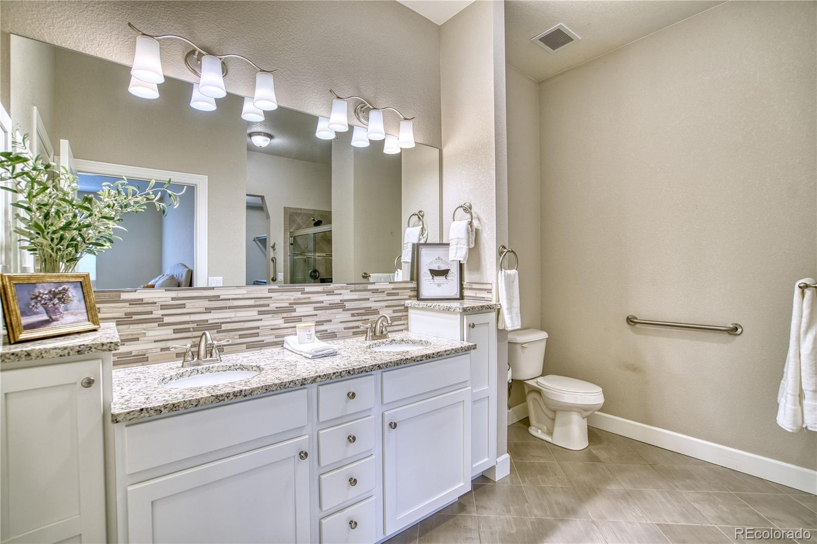1379 Charles Drive Longmont CO 80503