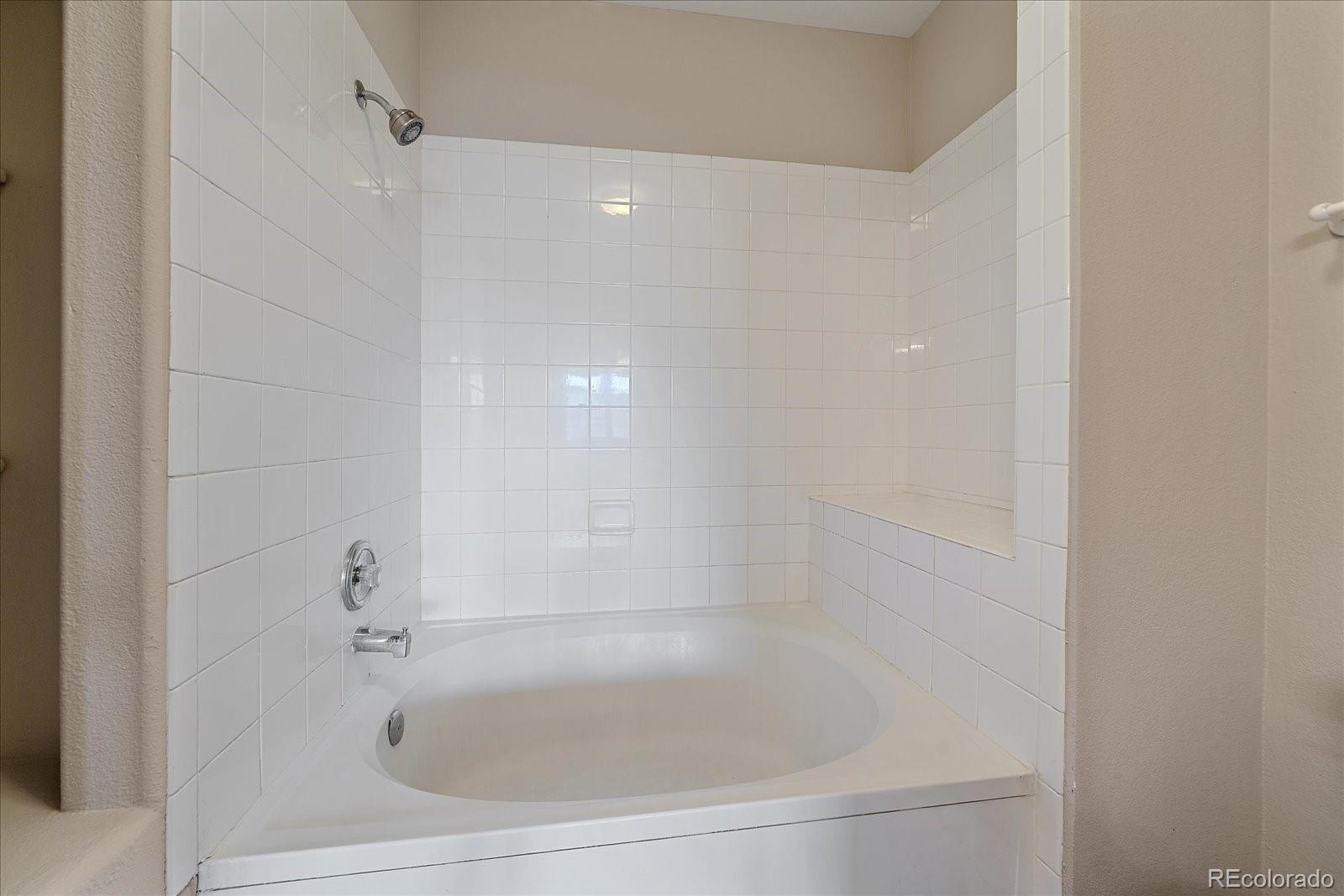 4005 S Dillon Way Aurora CO 80014