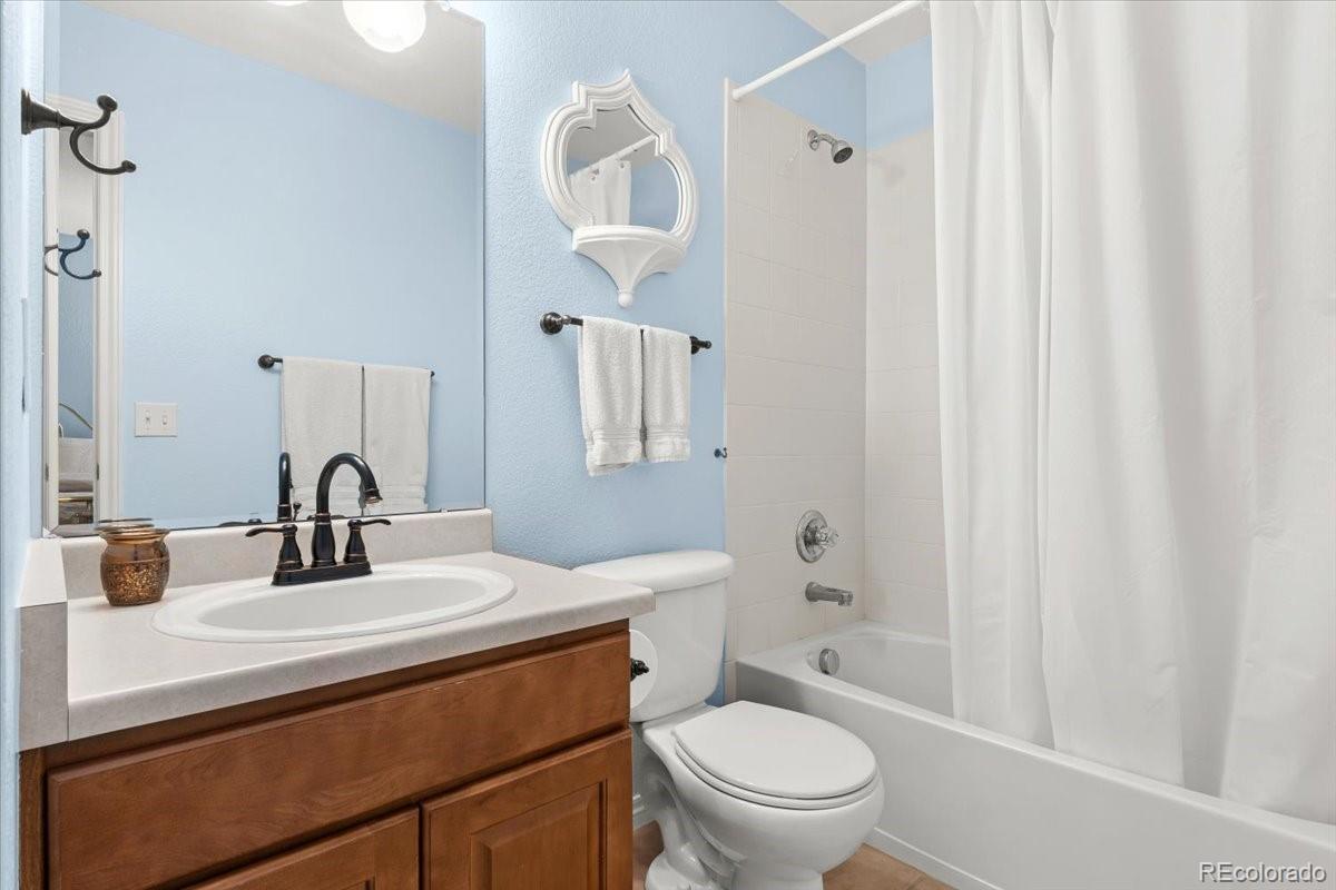 6091 W Utah Lane Lakewood CO 80232