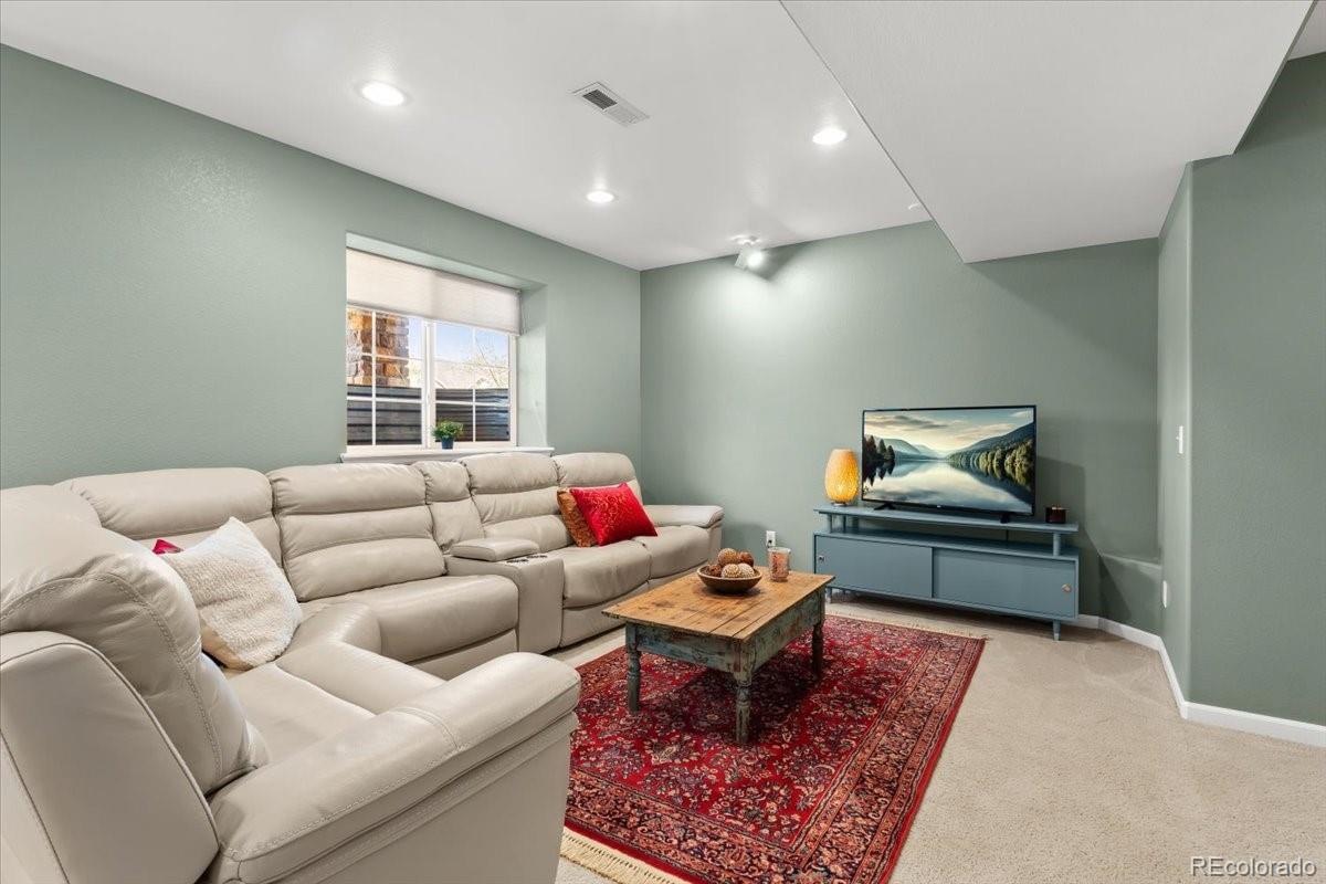 6091 W Utah Lane Lakewood CO 80232