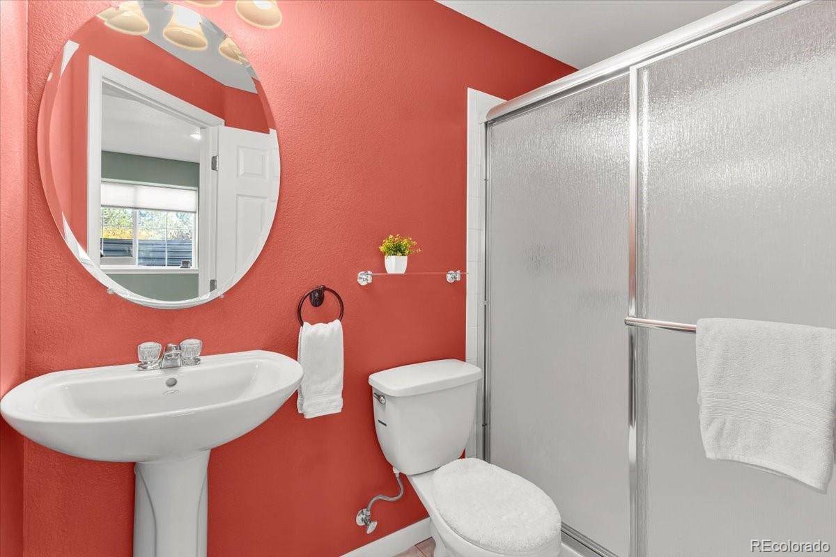 6091 W Utah Lane Lakewood CO 80232