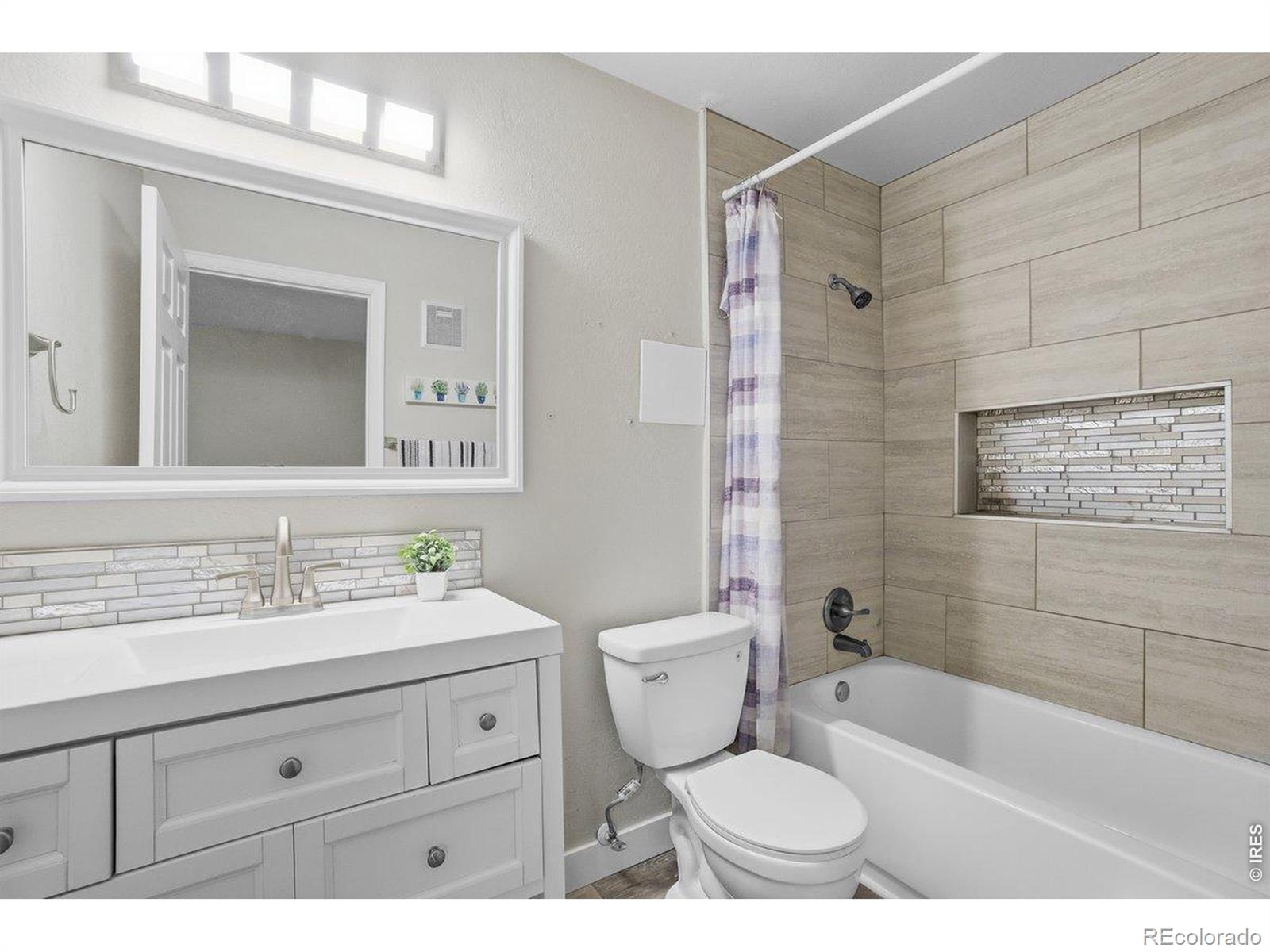 4450 S Pitkin Street Aurora CO 80015
