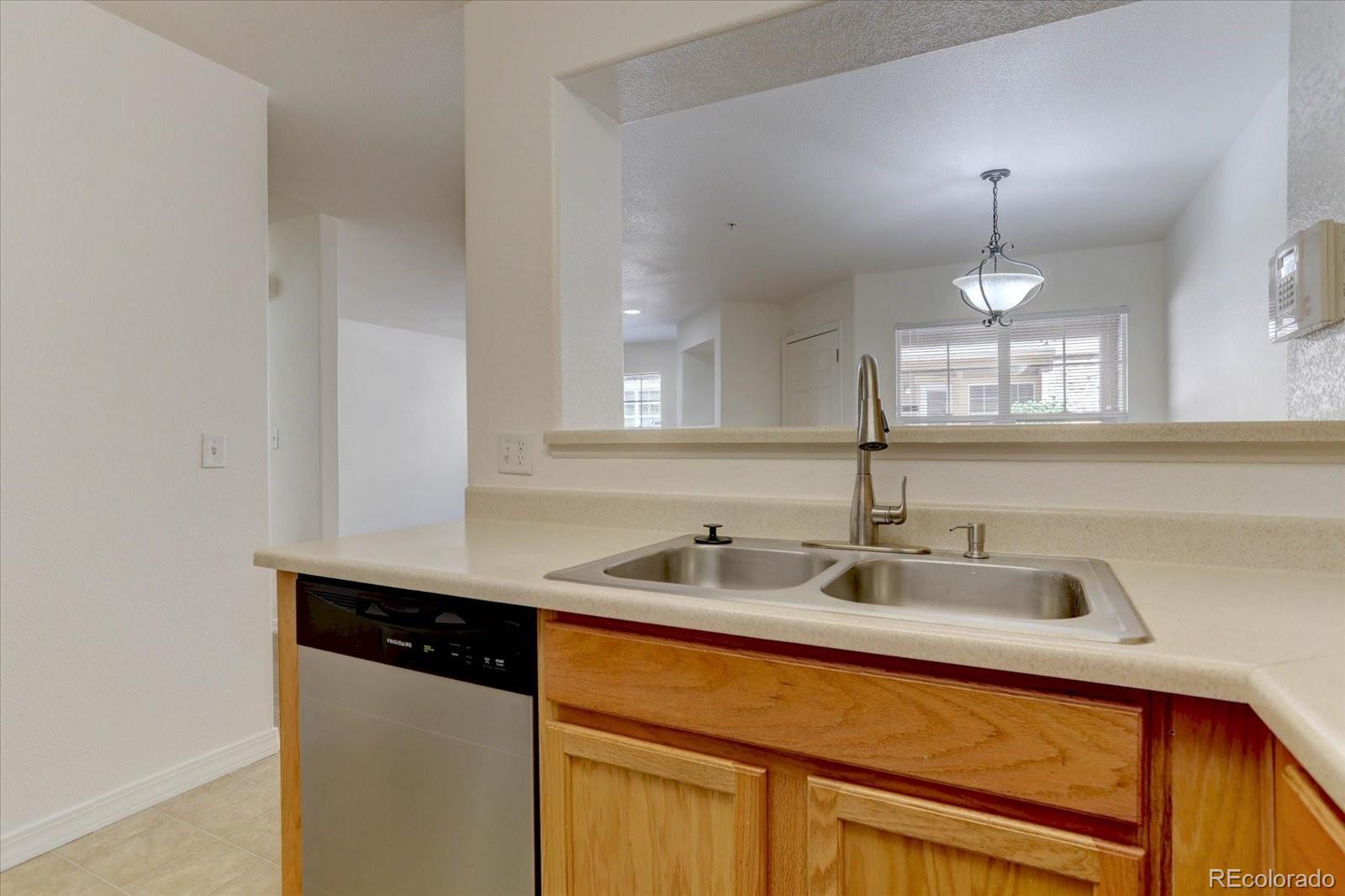 5733 S Addison Court Aurora CO 80016
