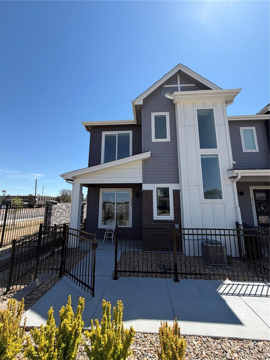 1940 S Poplar Court Denver CO 80224