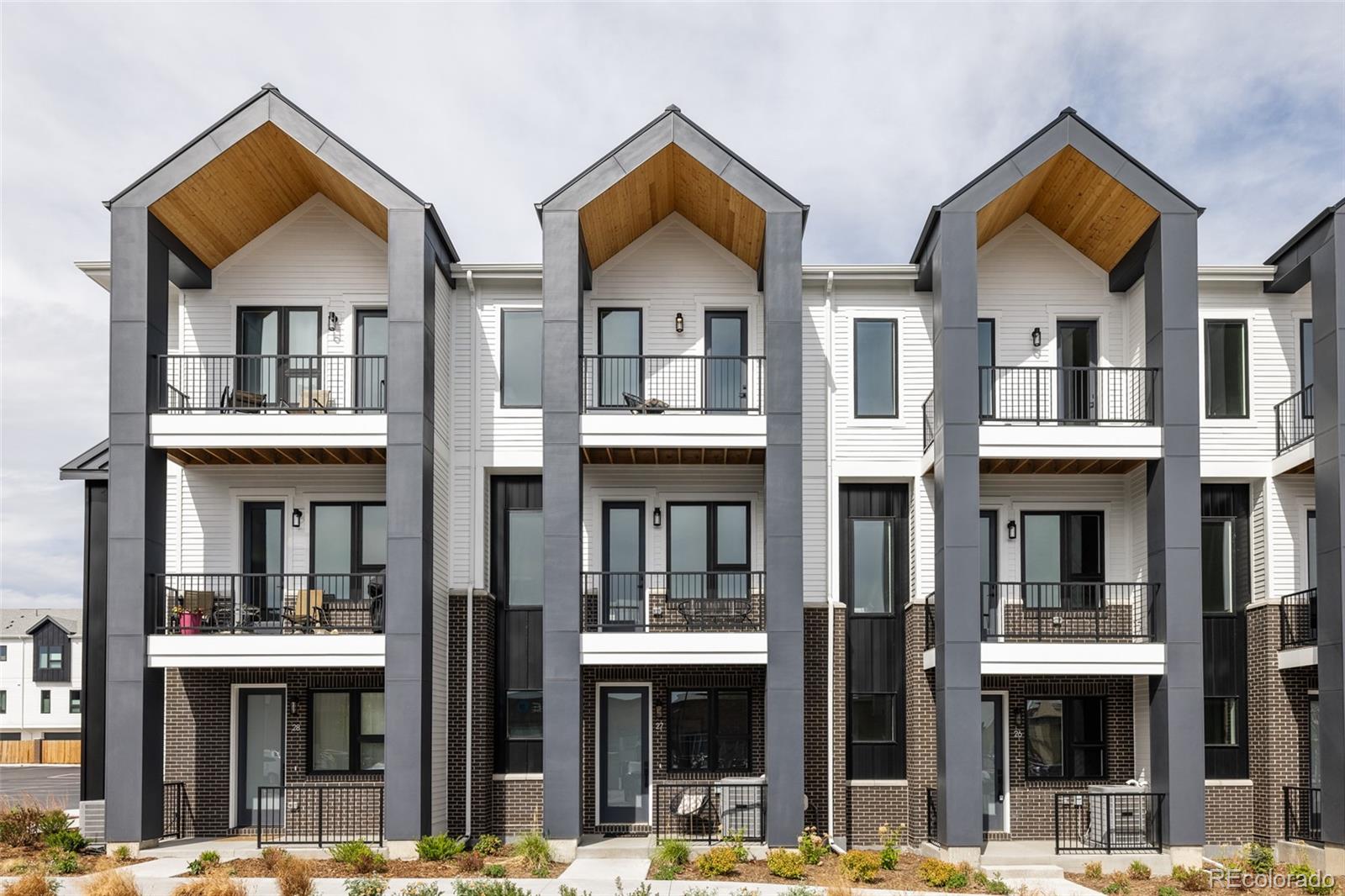 Denver CO, 8280 E 36th Avenue, Unit 26