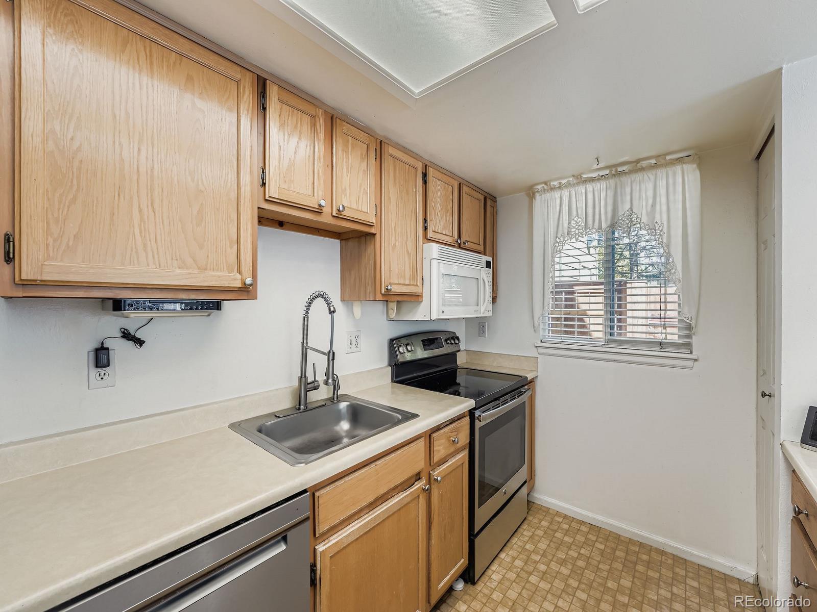 1044 S Yampa Street Aurora CO 80017