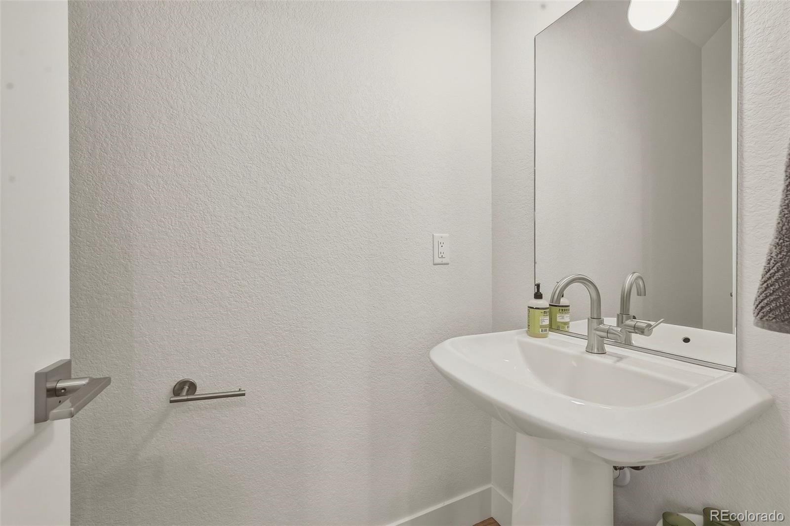 3411 N Albion Street Denver CO 80207
