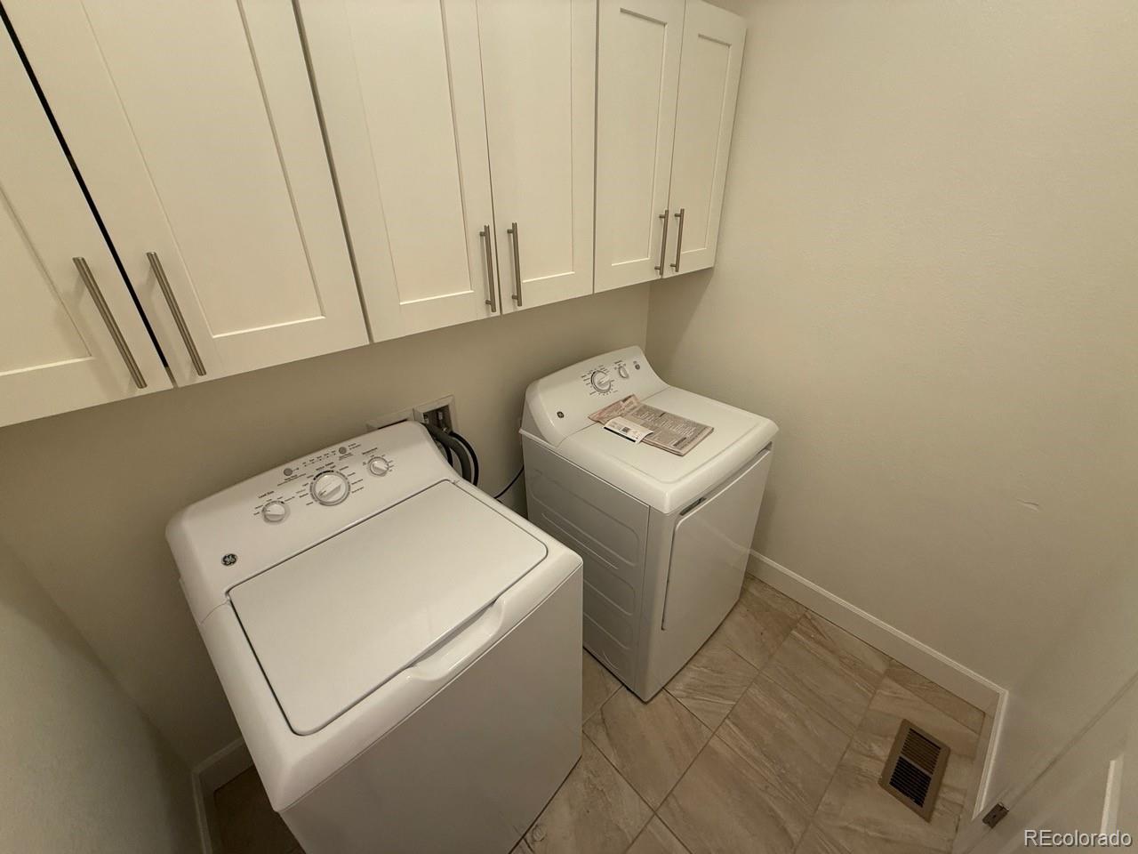 9805 W Hinsdale Place Littleton CO 80128