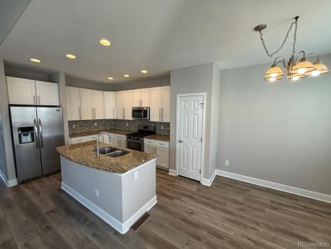9805 W Hinsdale Place Littleton CO 80128
