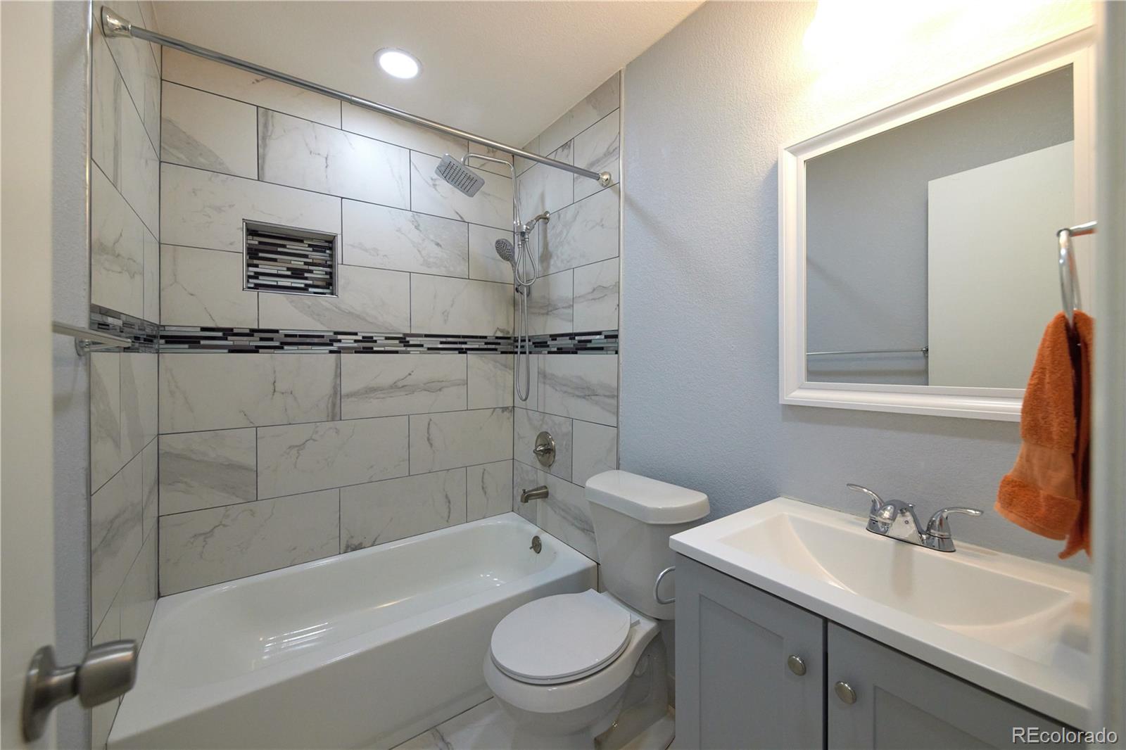 7050 W Cedar Avenue Lakewood CO 80226