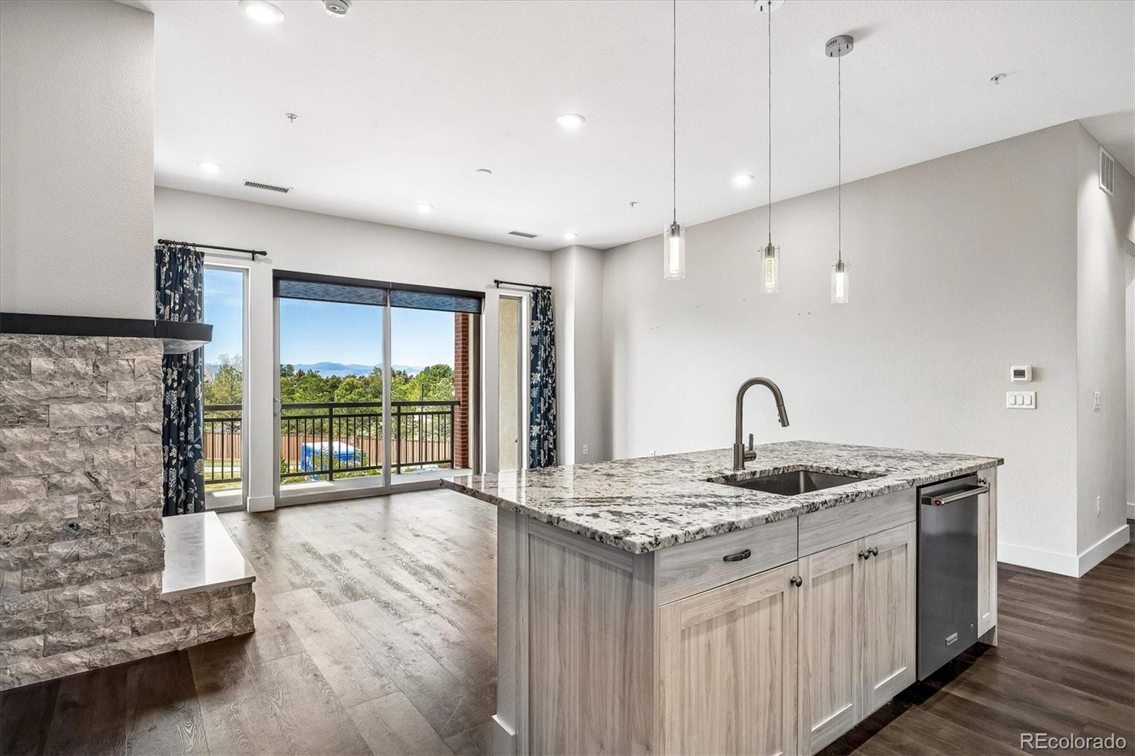 4885 S Monaco Street Denver CO 80237