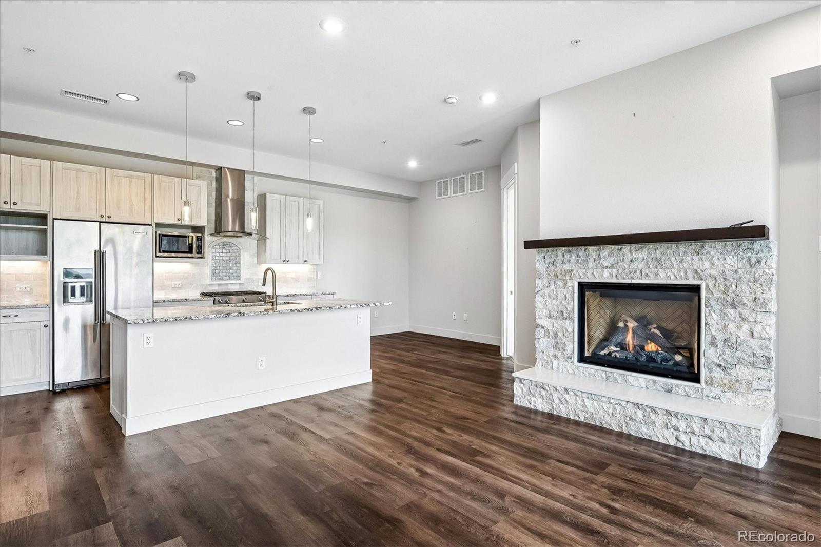 4885 S Monaco Street Denver CO 80237