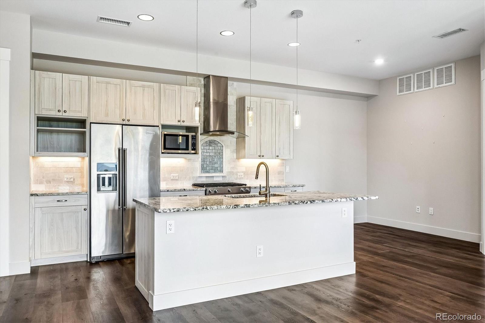 4885 S Monaco Street Denver CO 80237
